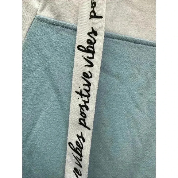 No Boundaries Juniors' XS Blue Colorblock Varsity Pullover Hoodie - Picture 2 of 7